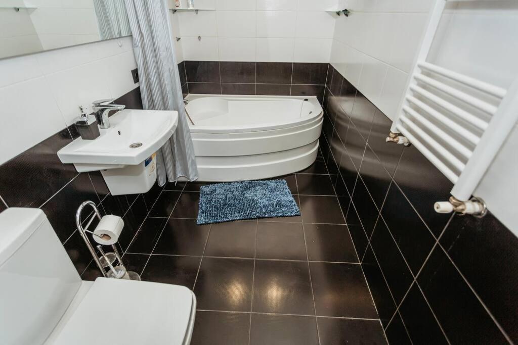 Rich Bunny Apartment Chisinau Bagian luar foto